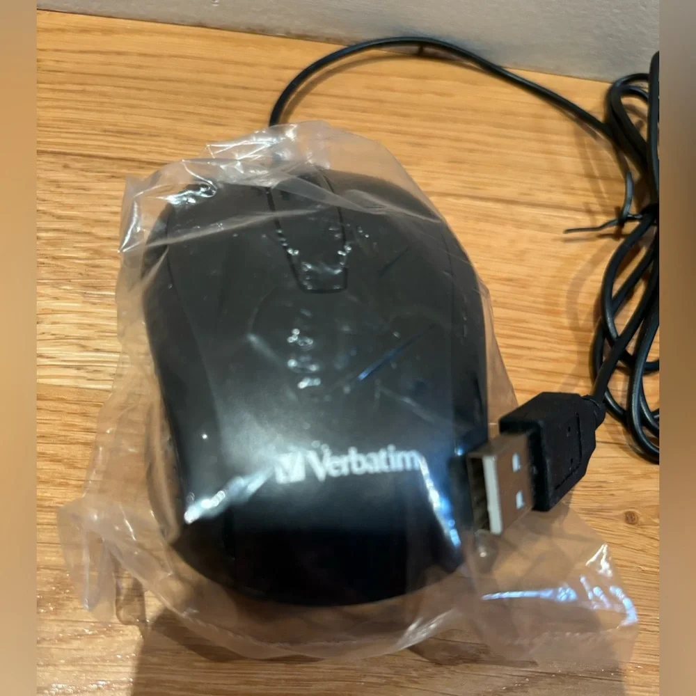 New Verbatim Wired USB Mouse In Black model#99202